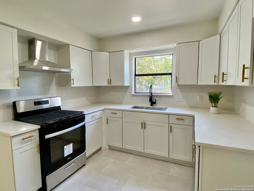 Photo of 4218 Modena, San Antonio, TX 78218 (MLS # 1915889)