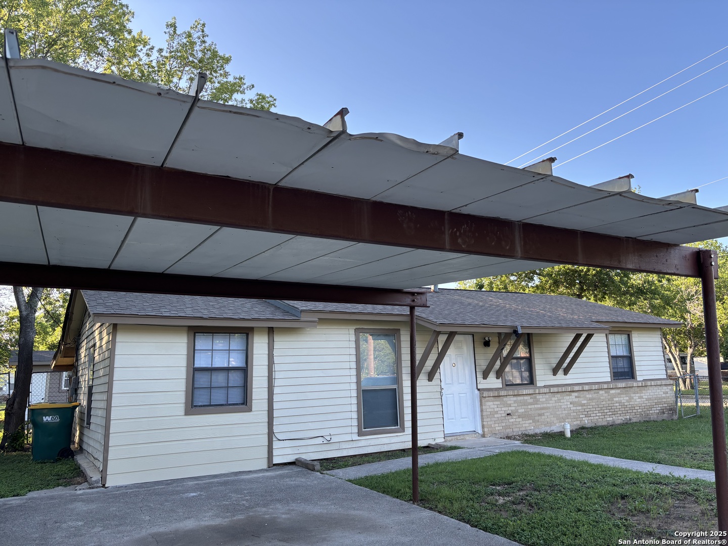 401 W LINDBERGH BLVD