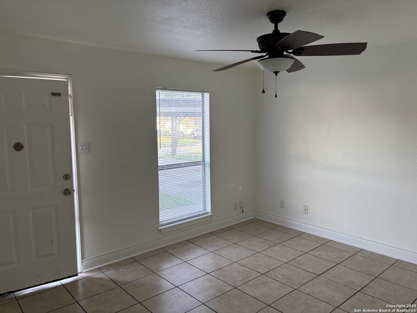 401 W LINDBERGH BLVD