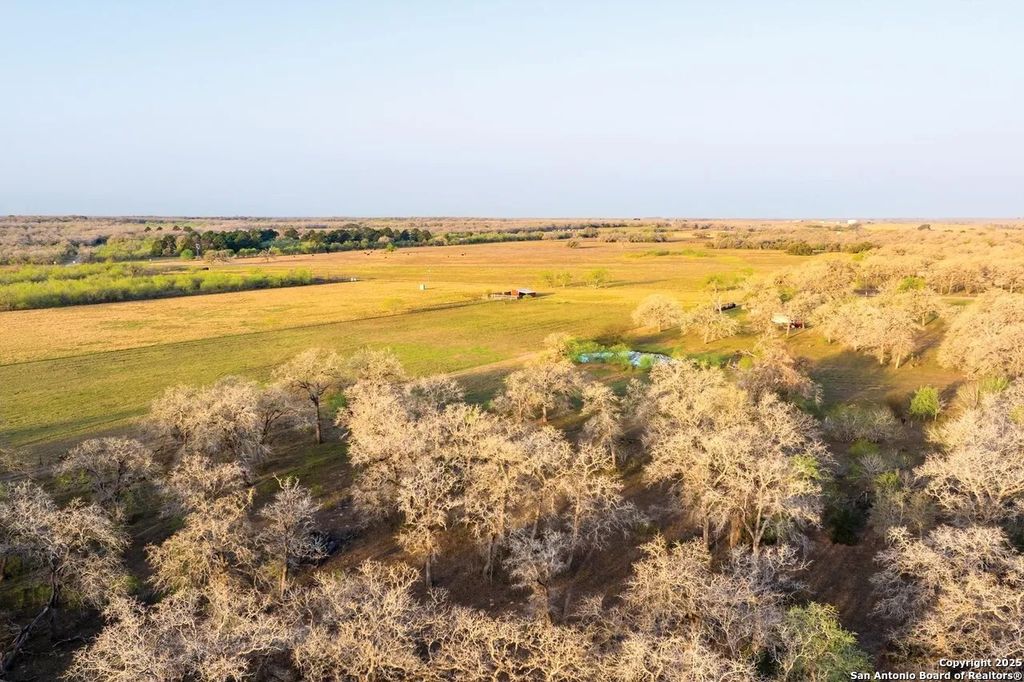 Photo of 371 BATEY RD, Seguin, TX 78155 (MLS # 1930361)