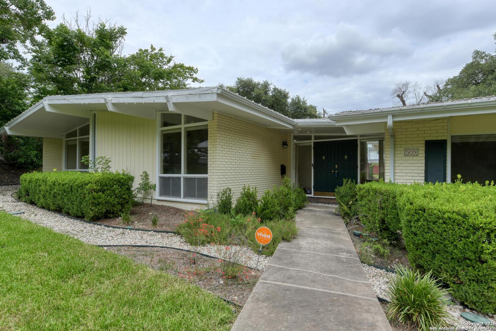 509 Canterbury Hill