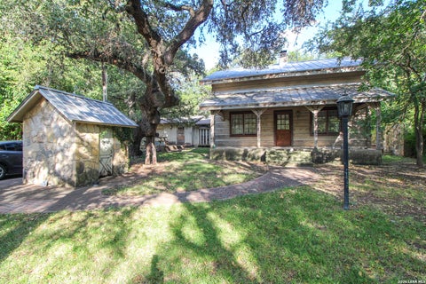 Photo of 19706 SCENIC LOOP RD, Helotes, TX 78023 (MLS # 2018073)