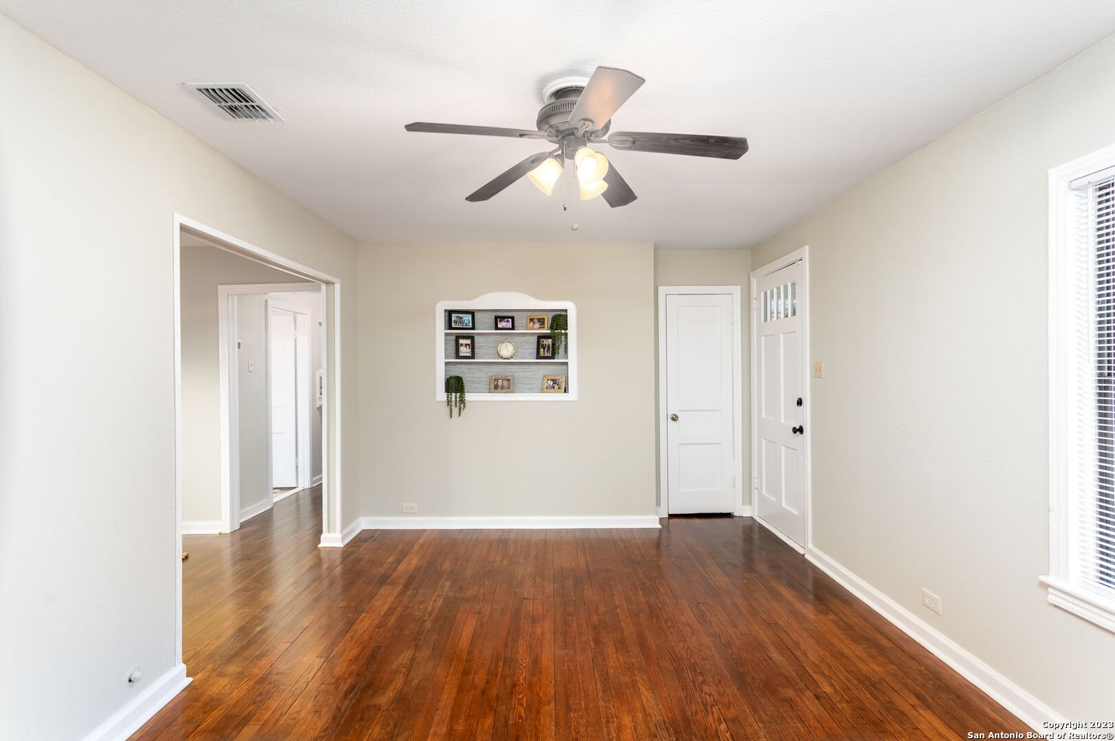 305 Kendalia