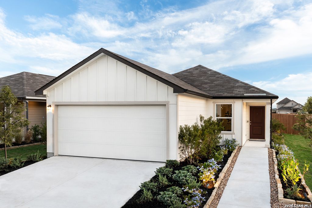 Photo of 405 Sunrise Park, Seguin, TX 78155 (MLS # 1967101)
