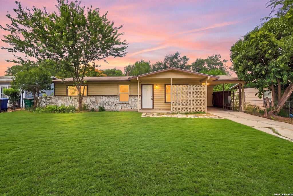 Photo of 1807 Harness Ln, San Antonio, TX 78227 (MLS # 2017521)