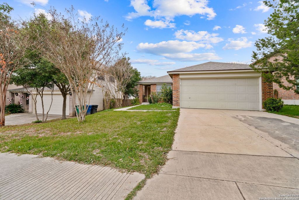 Photo of 10215 TIGER BAY, San Antonio, TX 78251 (MLS # 1951624)