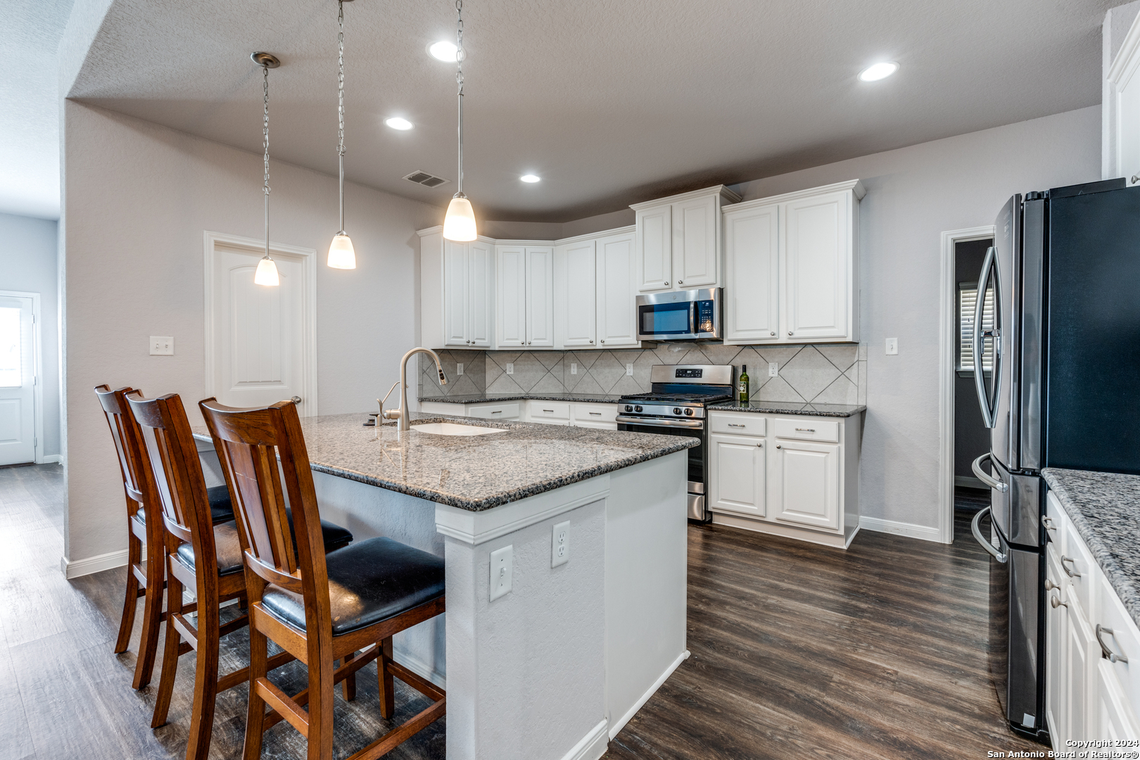 8918 Holland Park