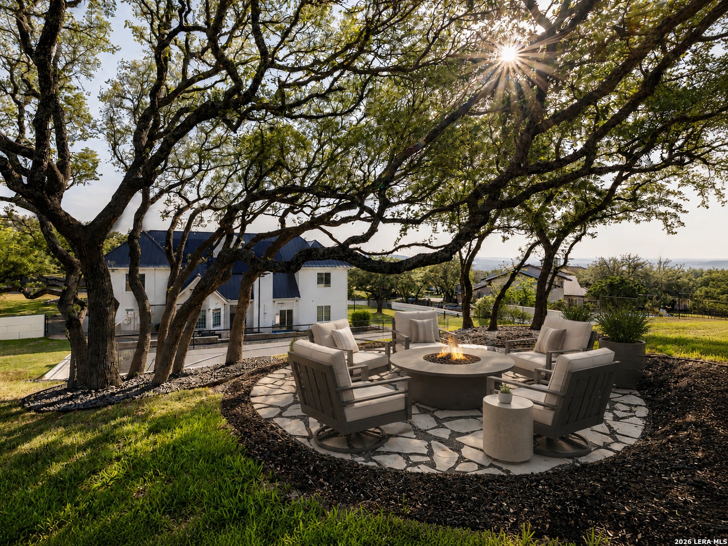 15 VINEYARD DR