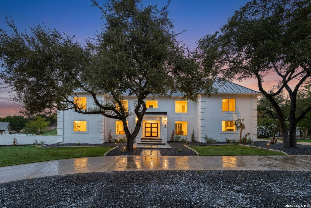 Photo of 15 VINEYARD DR, San Antonio, TX 78257 (MLS # 2009538)