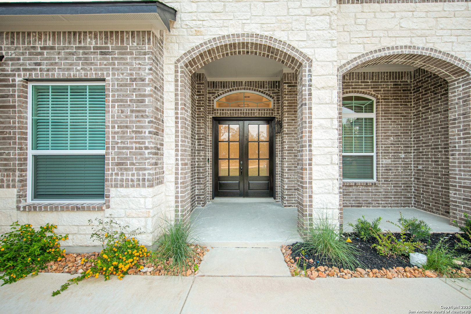 557 Poe Pkwy