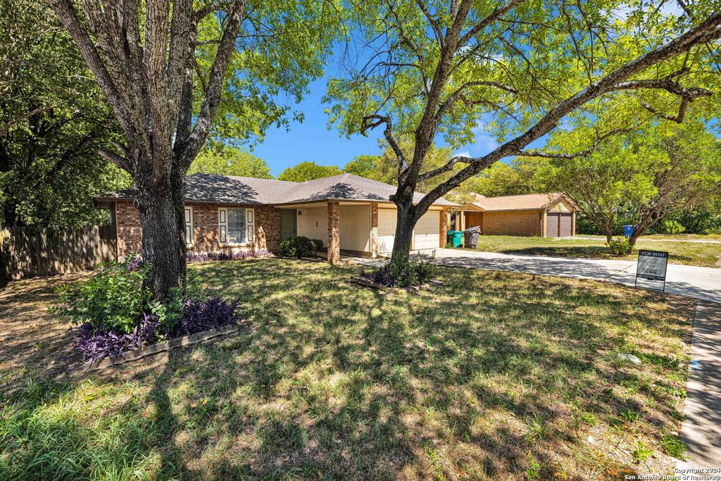Photo of 6427 ridge place, San Antonio, TX 78250 (MLS # 1942419)