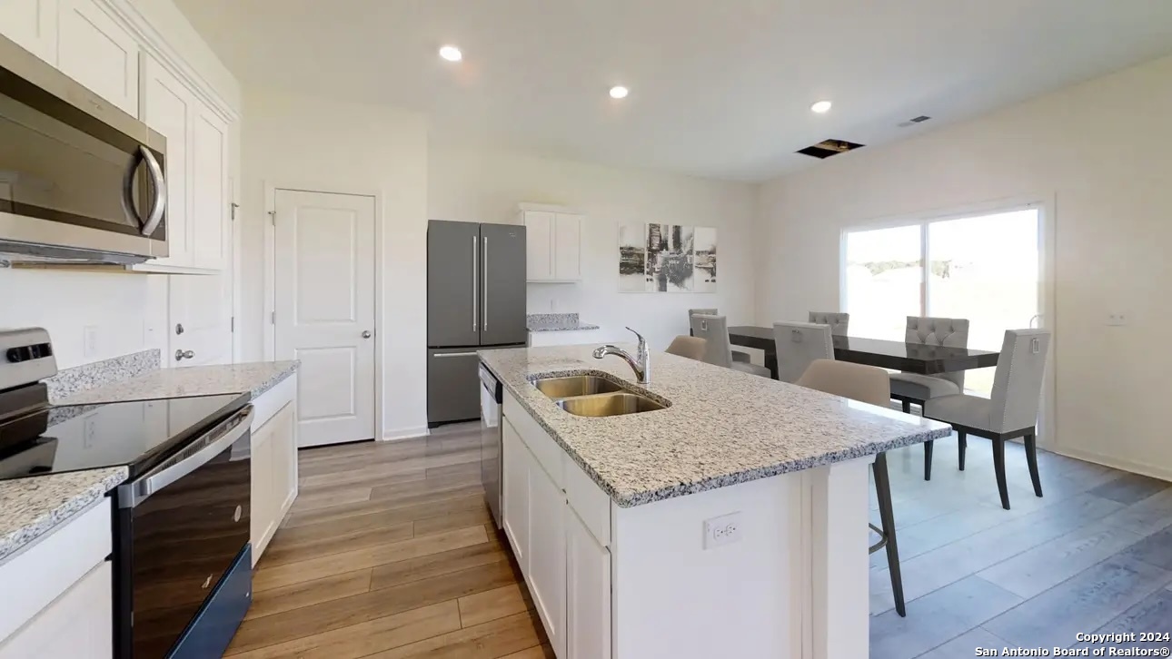5805 Lilac Landing