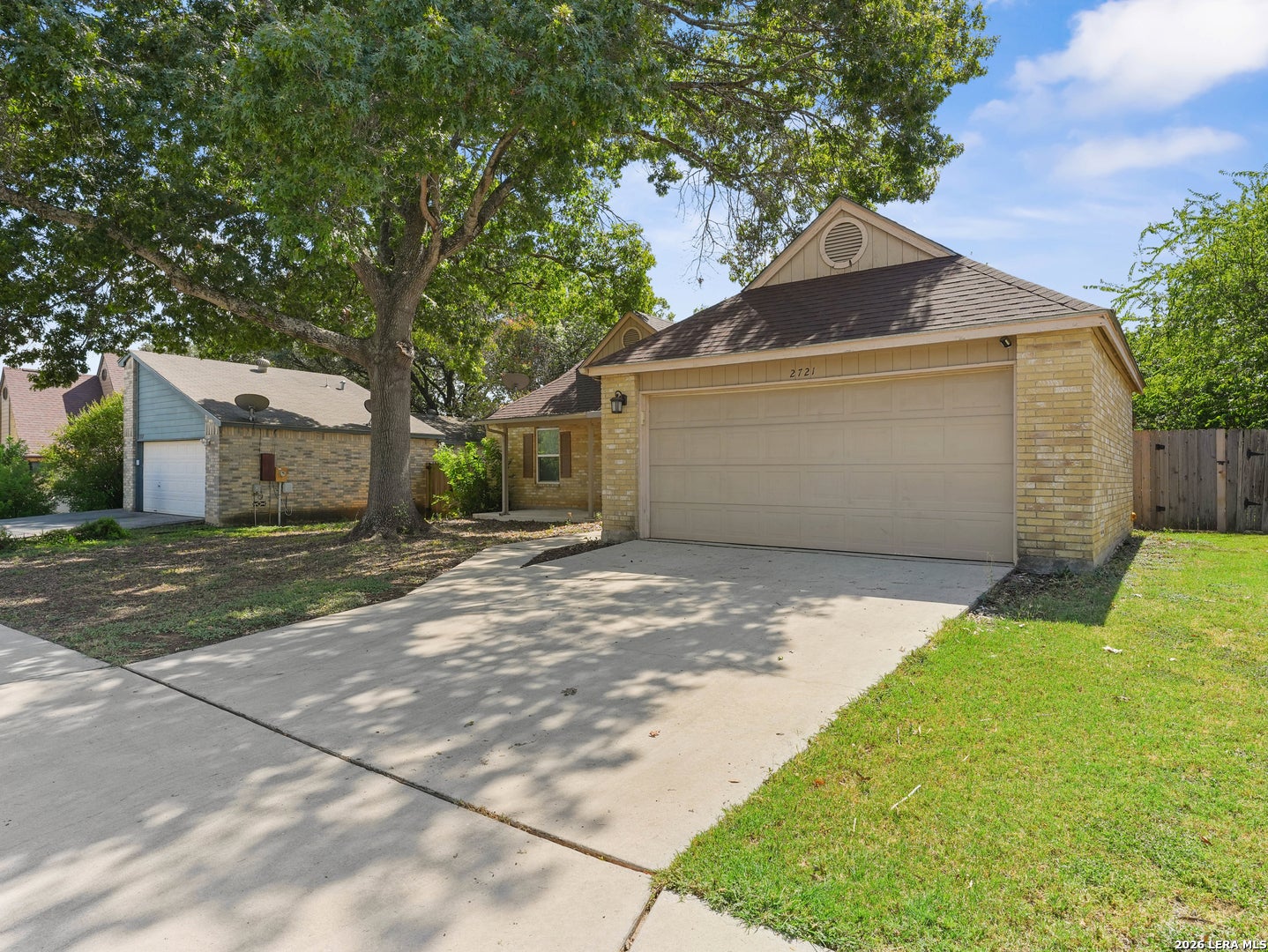 2721 CEDAR LN