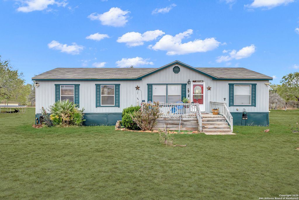 Photo of 138 county road 2665, Devine, TX 78016 (MLS # 1933681)