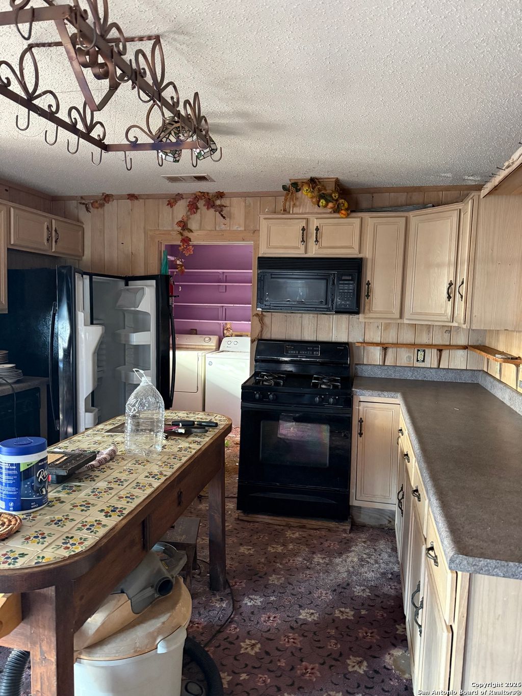 Photo of 888 S US HIGHWAY 281, Pleasanton, TX 78064 (MLS # 1935081)