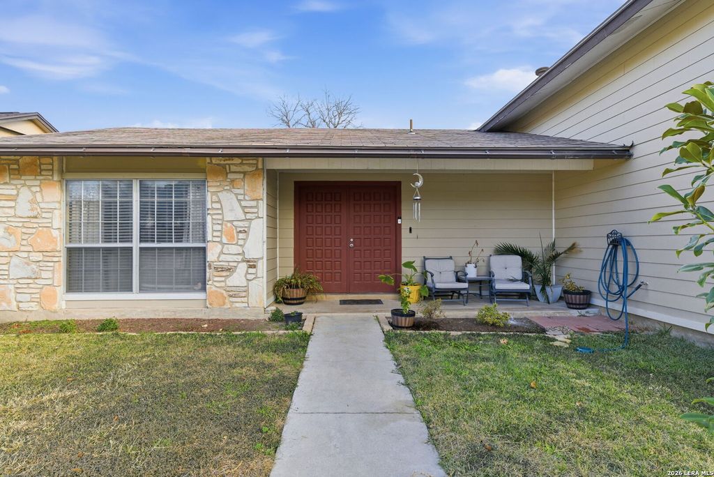 Photo of 1206 Hayloft Ln, San Antonio, TX 78245 (MLS # 1938208)