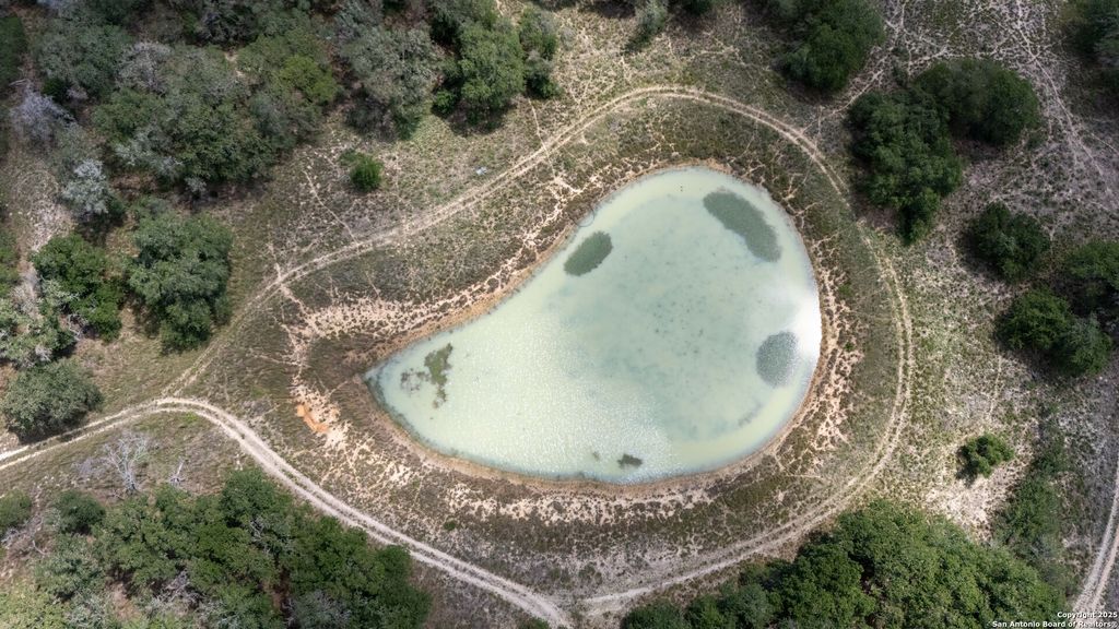 Photo of 2404 County Road 320, Floresville, TX 78114 (MLS # 1907761)