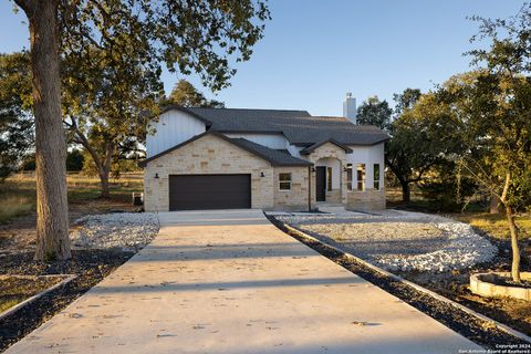 A home in Blanco