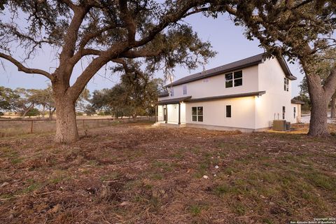 A home in Blanco