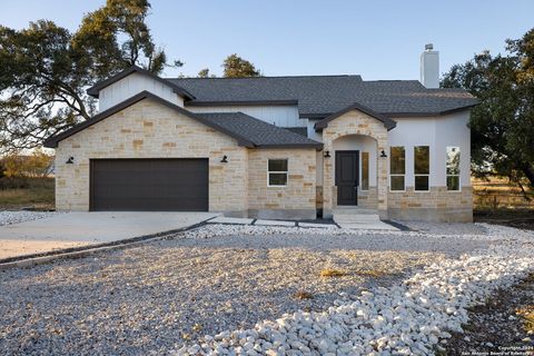 A home in Blanco