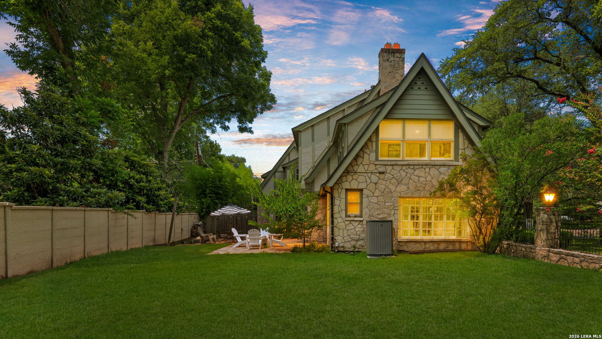 137 PARK DR