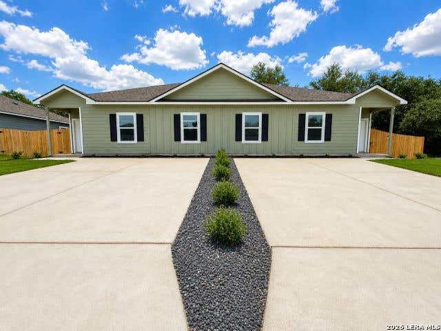 Photo of 505 Hudson St, Seguin, TX 78155 (MLS # 2004817)