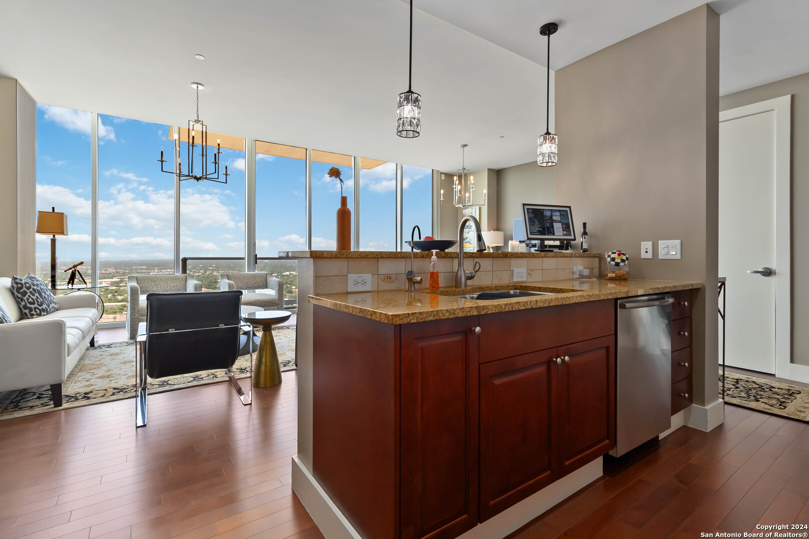 San Antonio, Texas 78205, United States, 2 Bedrooms Bedrooms, ,2 BathroomsBathrooms,Residential,Active,153473