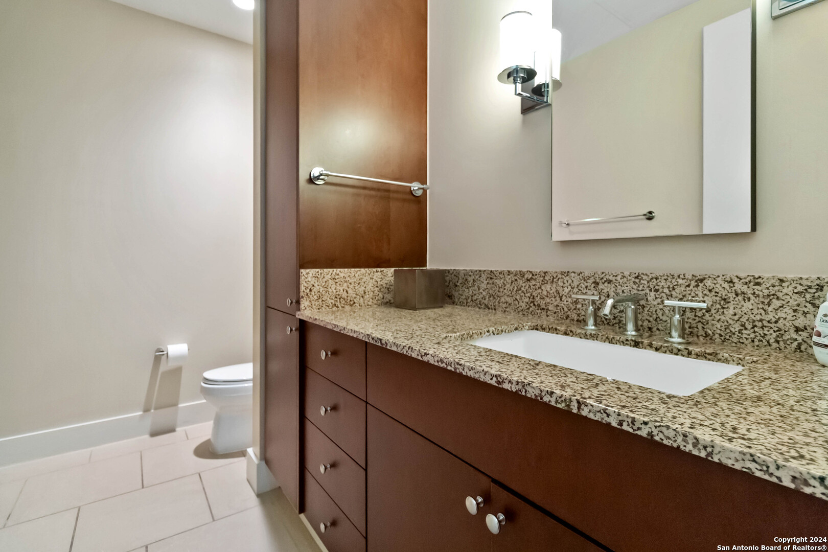 San Antonio, Texas 78205, United States, 2 Bedrooms Bedrooms, ,2 BathroomsBathrooms,Residential,Active,153473