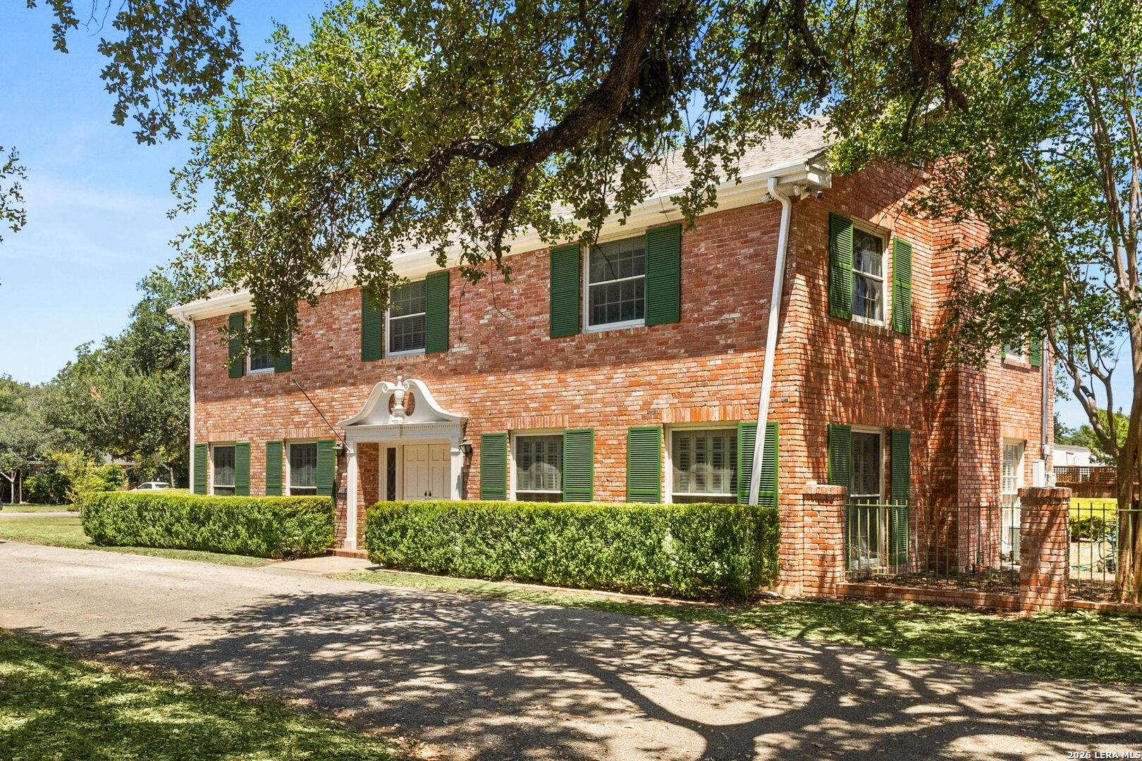 107 CAS HILLS DR