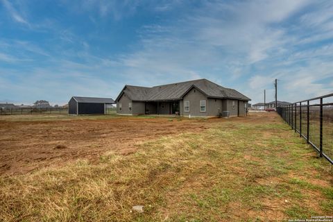 A home in Floresville