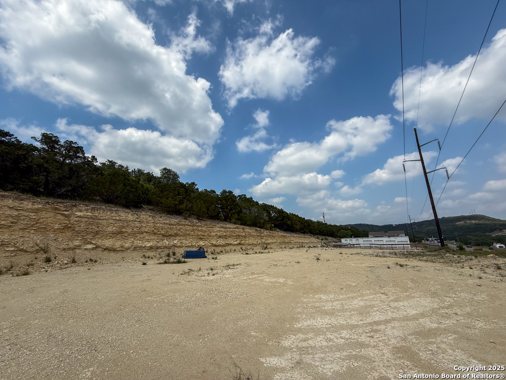 687 Valley Haven
