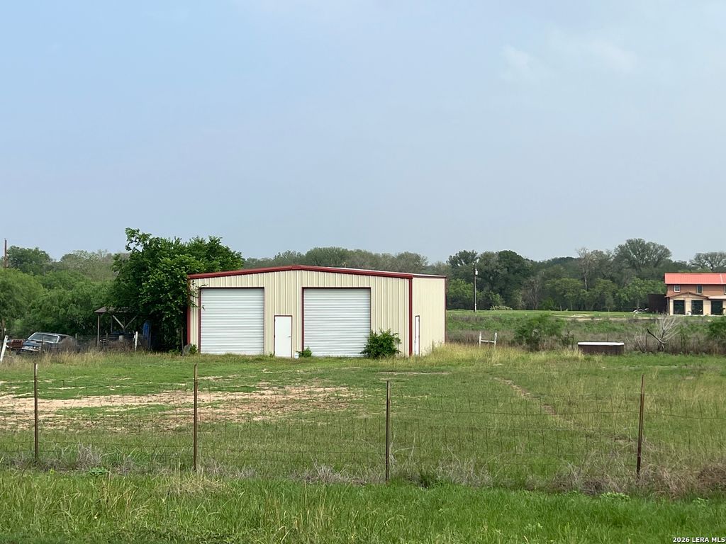 Photo of 537 Longhorn, Seguin, TX 78155 (MLS # 1961805)