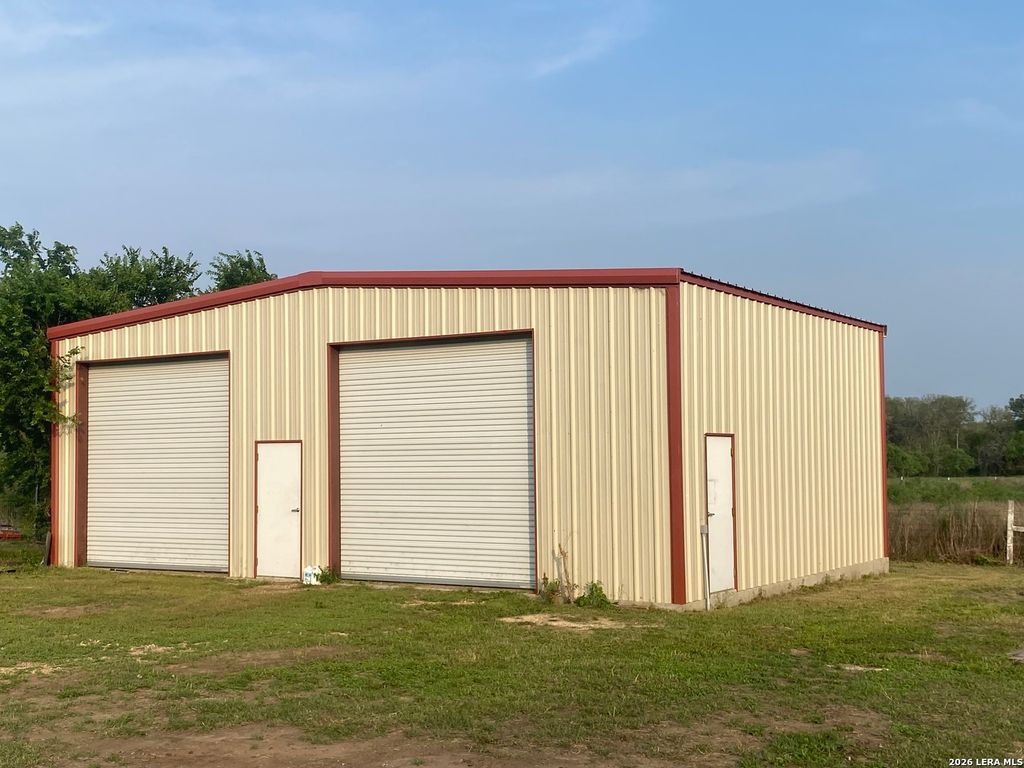 Photo of 537 Longhorn, Seguin, TX 78155 (MLS # 1961805)
