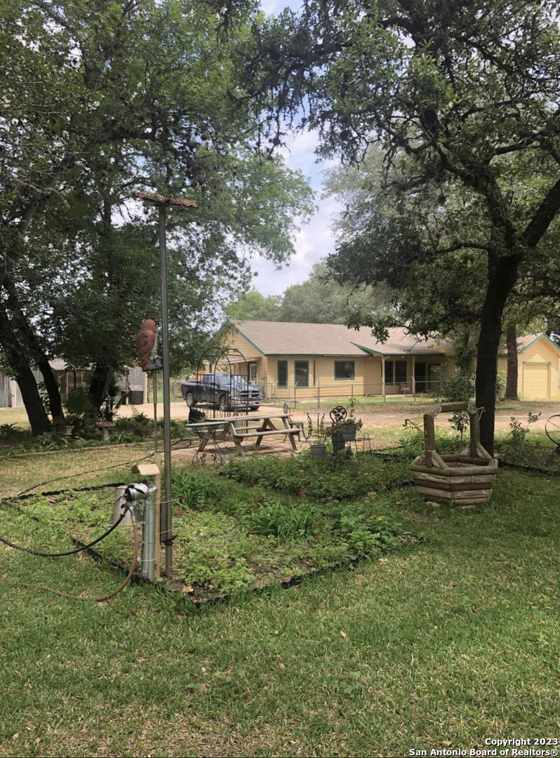 299 Highland Rd, Poteet, TX, 78065