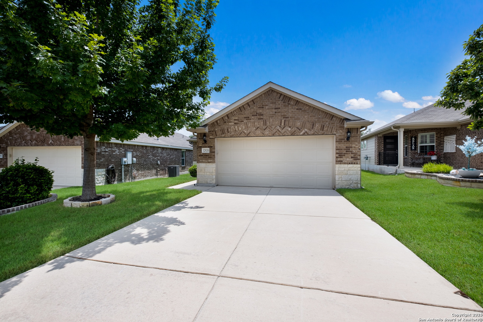 12826 Pronghorn Oak