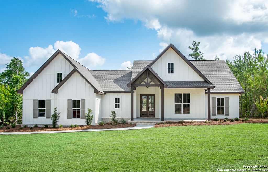 Photo of 107 CR 2638, Devine, TX 78016 (MLS # 1919459)