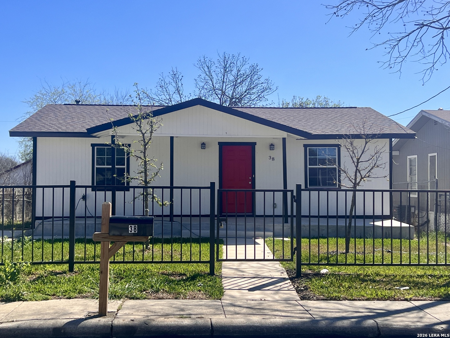 Photo 1 of 32 — 38 Carlota, San Antonio, TX 78228