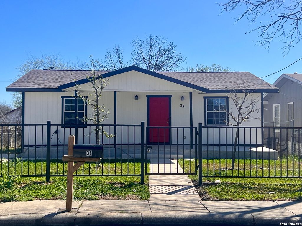 Photo of 38 Carlota, San Antonio, TX 78228 (MLS # 1973574)