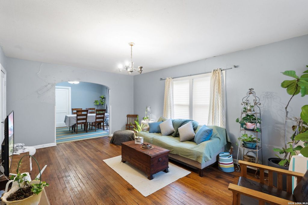 Photo of 625 Hammond, San Antonio, TX 78210 (MLS # 1947574)