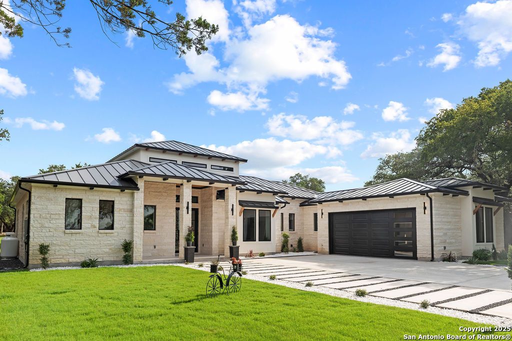 Photo of 226 Bobby Clark, Canyon Lake, TX 78133 (MLS # 1886944)