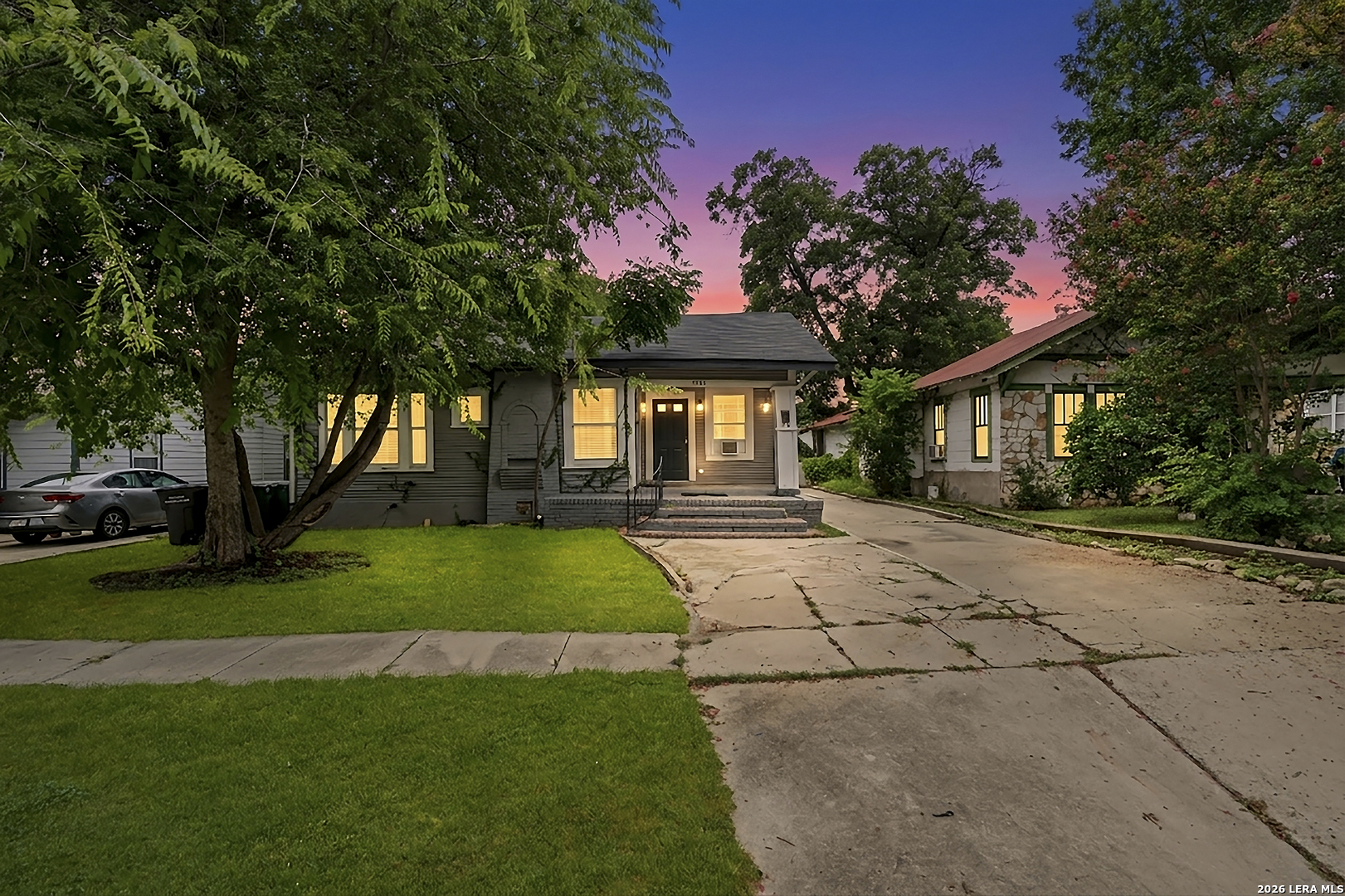 Photo 1 of 56 — 1311 W French Pl, San Antonio, TX 78201