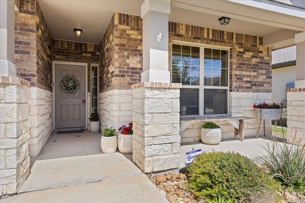 Photo of 29739 Elkhorn Rdg, Fair Oaks Ranch, TX 78015 (MLS # 1947375)