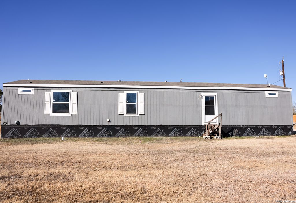 Photo of 35 S Ala Blanca, Lytle, TX 78052 (MLS # 1940082)