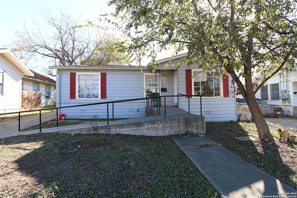Photo of 734 Gulf, San Antonio, TX 78202 (MLS # 1928741)