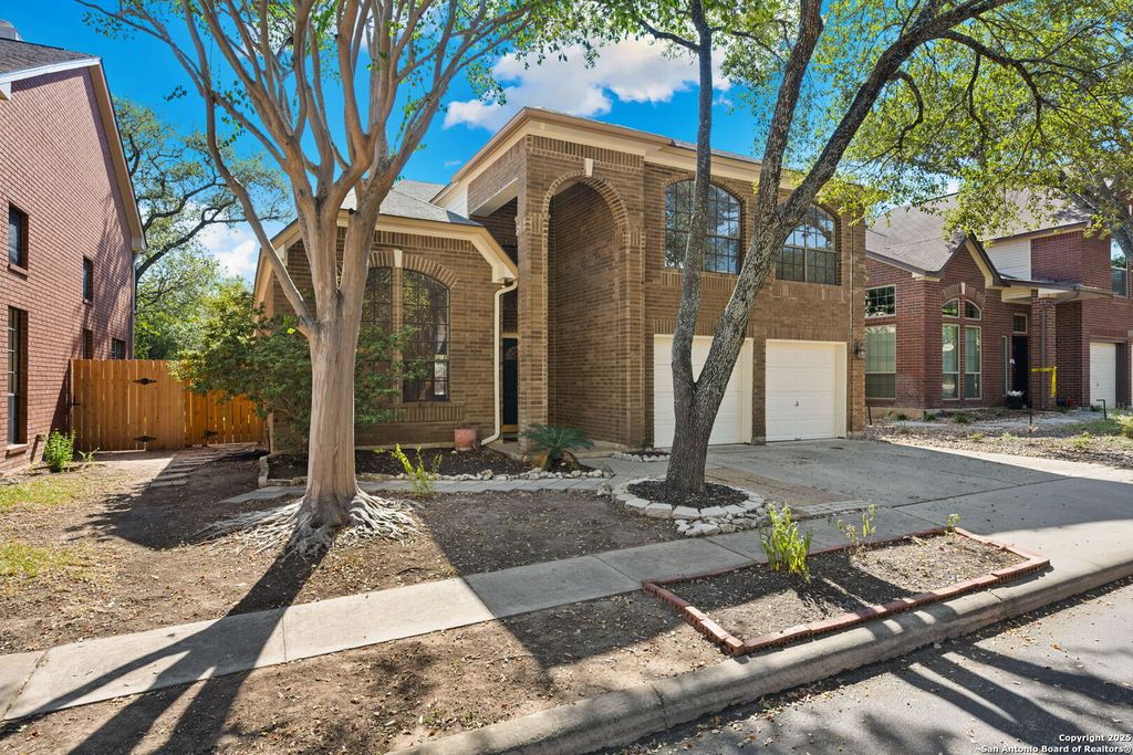 Photo of 8910 Lost Woods, San Antonio, TX 78240 (MLS # 1916190)