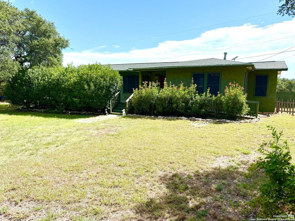Photo of 27320 Toutant Beauregard Road, Boerne, TX 78006 (MLS # 1947818)