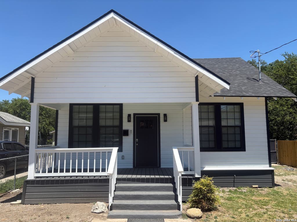 Photo of 225 Linares, San Antonio, TX 78225 (MLS # 2011646)