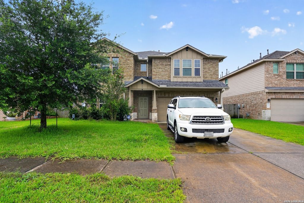 Photo of 135 MEADOW VALLEY DR, Conroe, TX 77384 (MLS # 1993917)