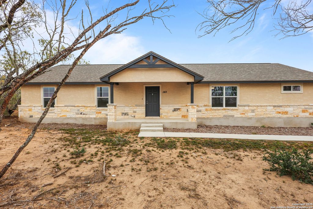 Photo of 149 Sylas Hayes Loop, Pleasanton, TX 78064 (MLS # 1830201)