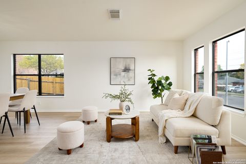 7103 rimwood Live Oak TX 78233